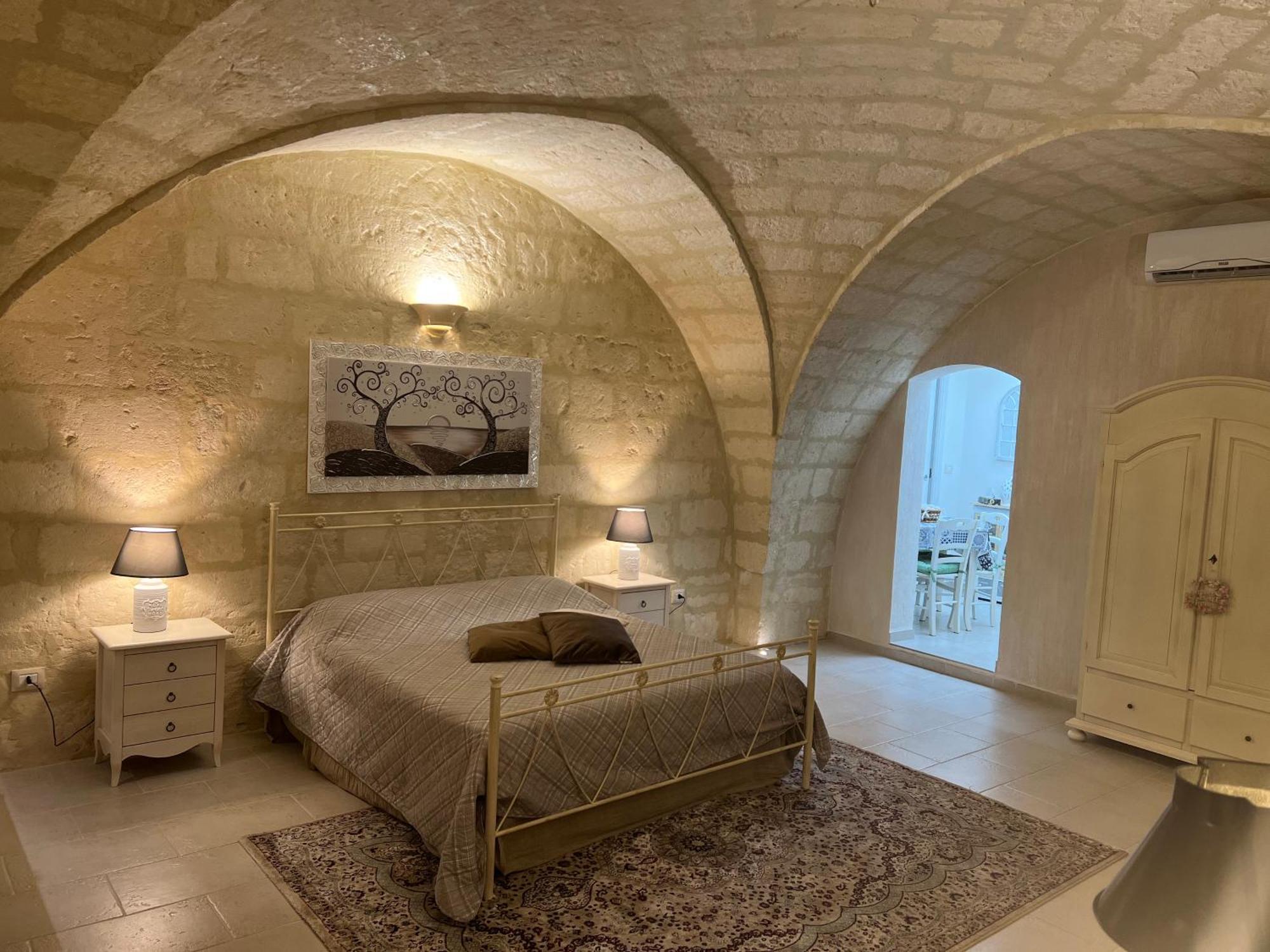 Suite Cavour Luxury Home Taranto Exterior photo