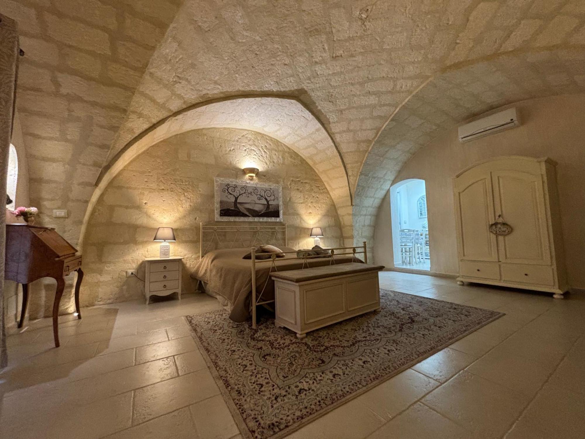 Suite Cavour Luxury Home Taranto Exterior photo